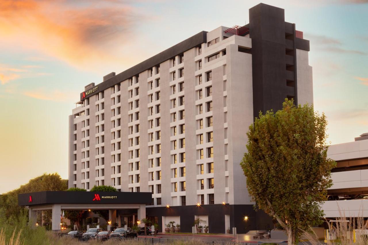 Marriott Riverside At The Convention Center Экстерьер фото