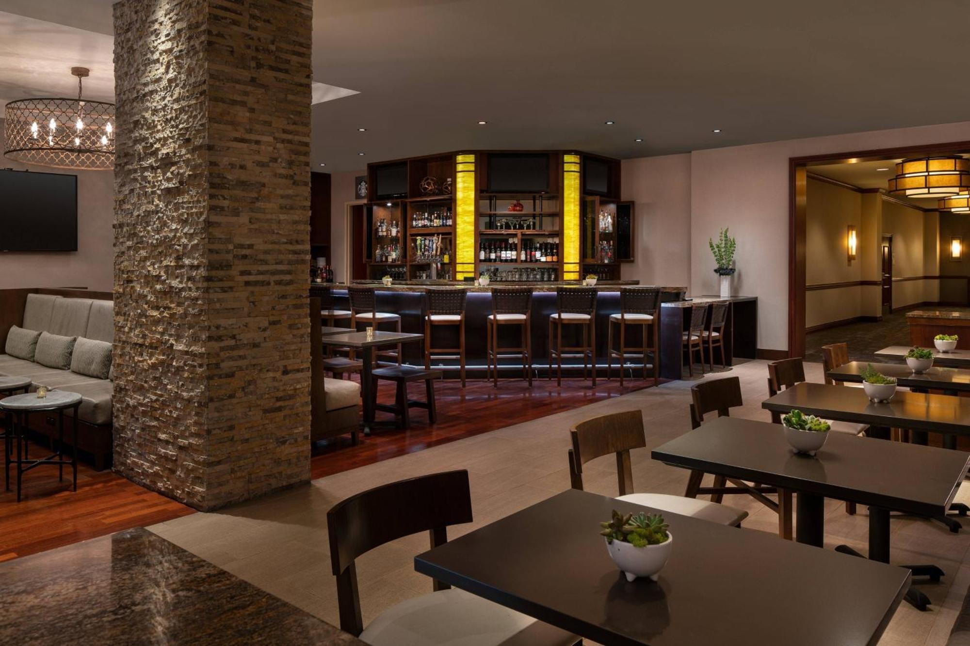 Marriott Riverside At The Convention Center Экстерьер фото