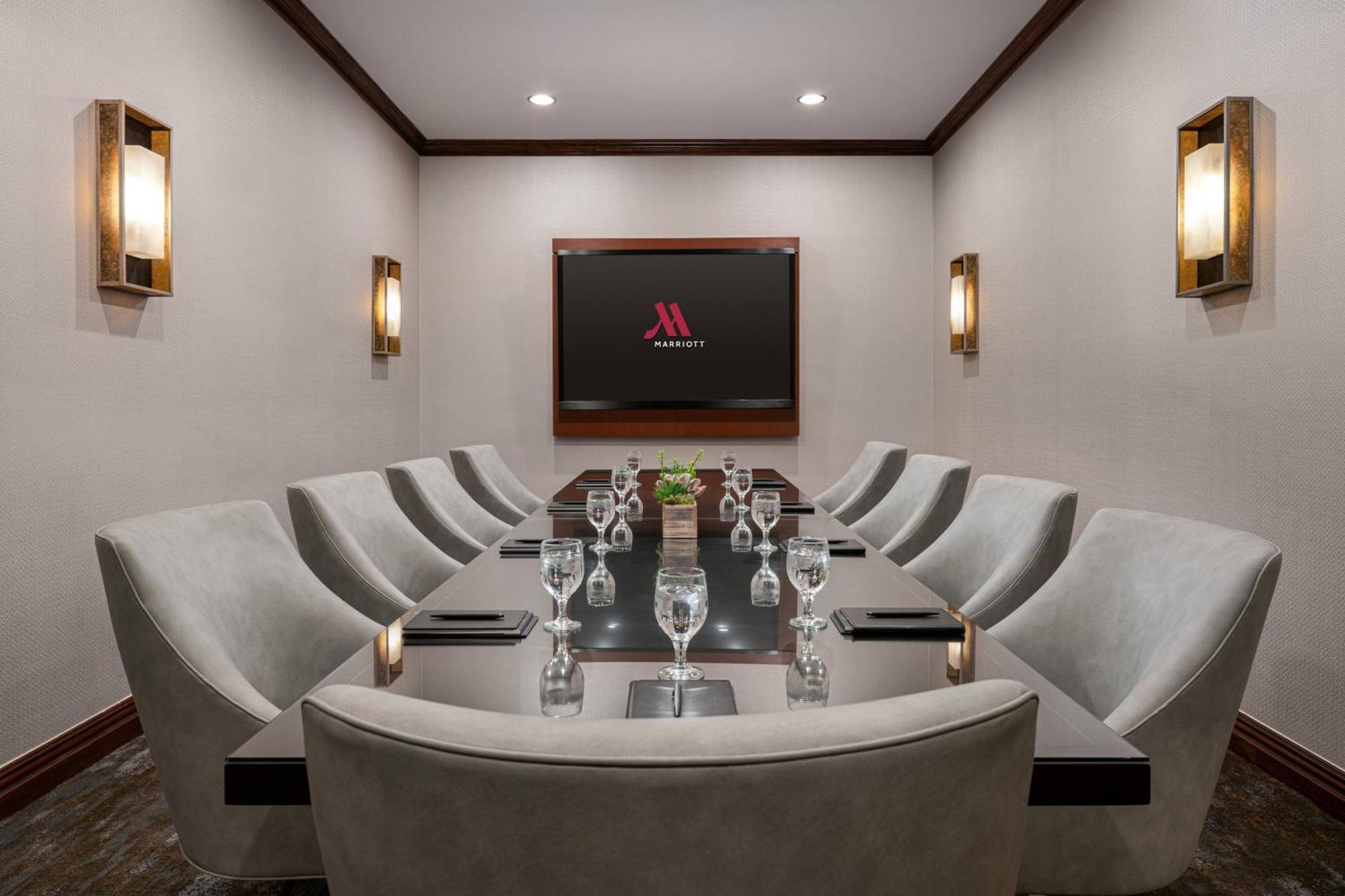 Marriott Riverside At The Convention Center Экстерьер фото